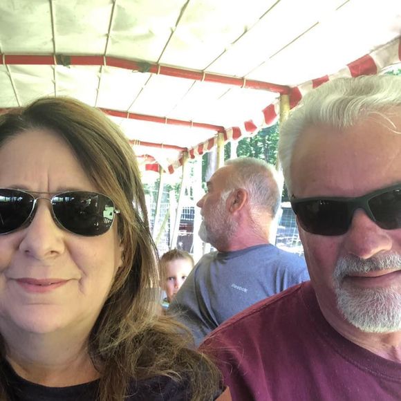 Meet your Posher, Lisa - Picture 1 of 1